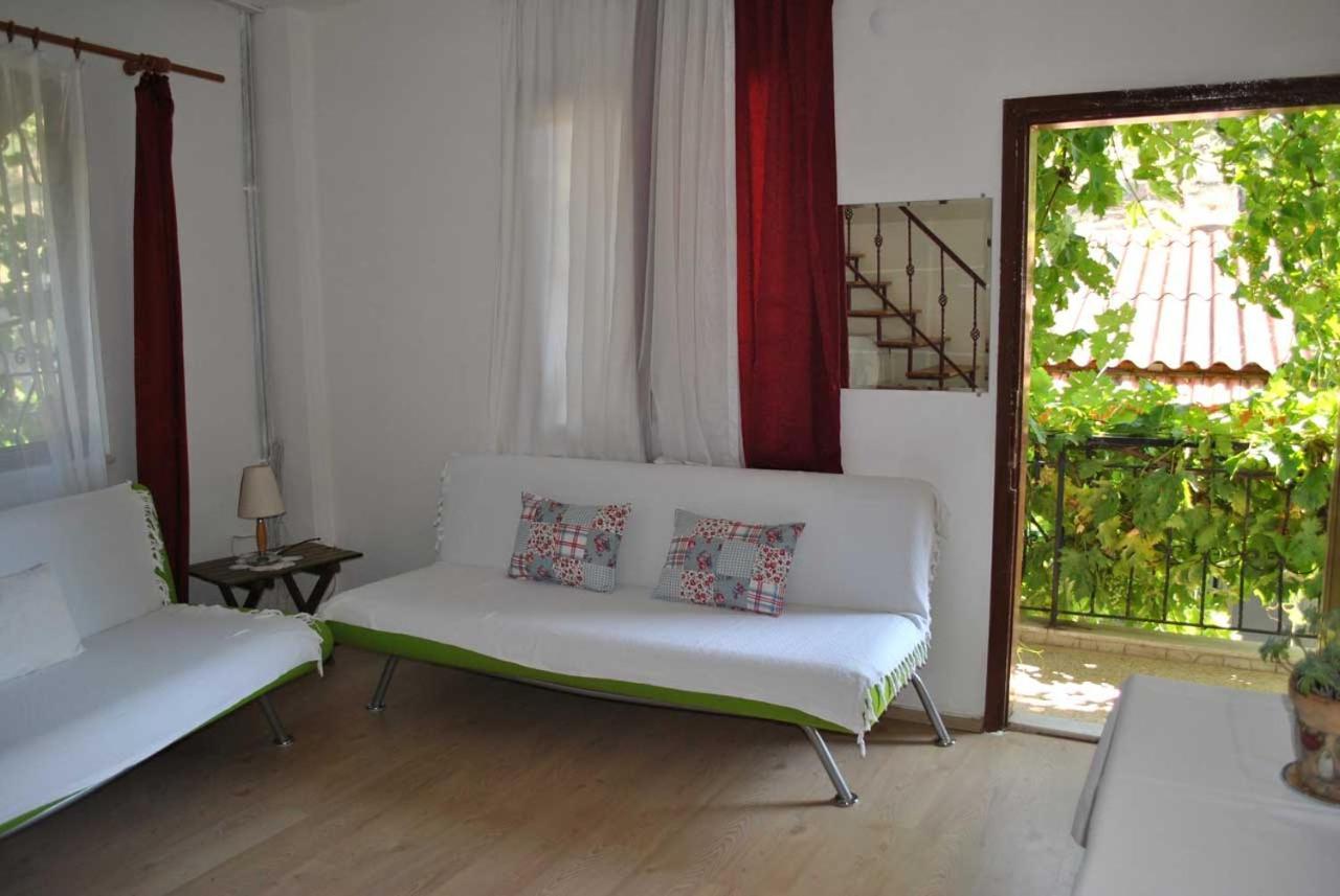 Gunebakan Taliani Hotel Айвалык Экстерьер фото