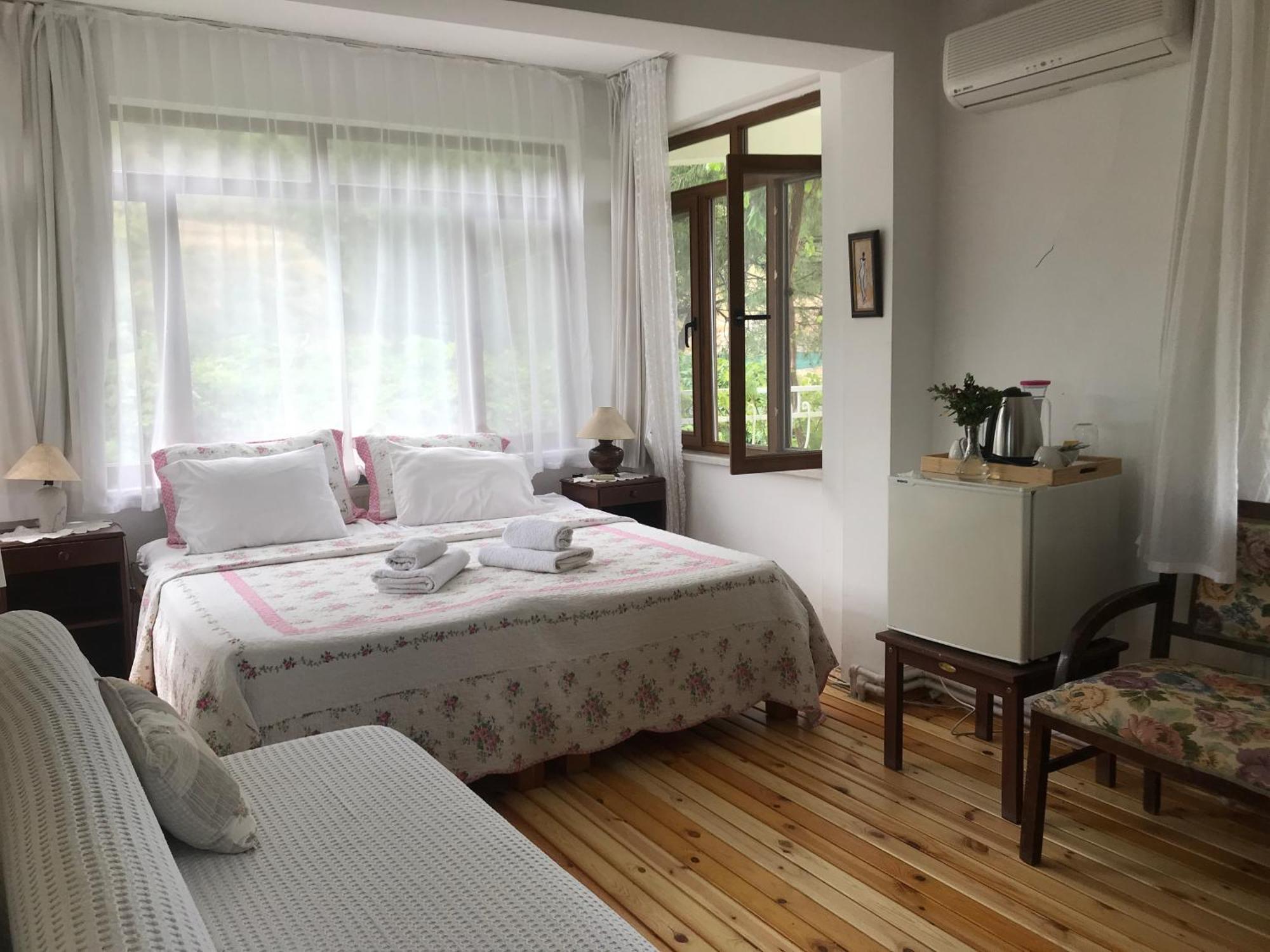 Gunebakan Taliani Hotel Айвалык Экстерьер фото