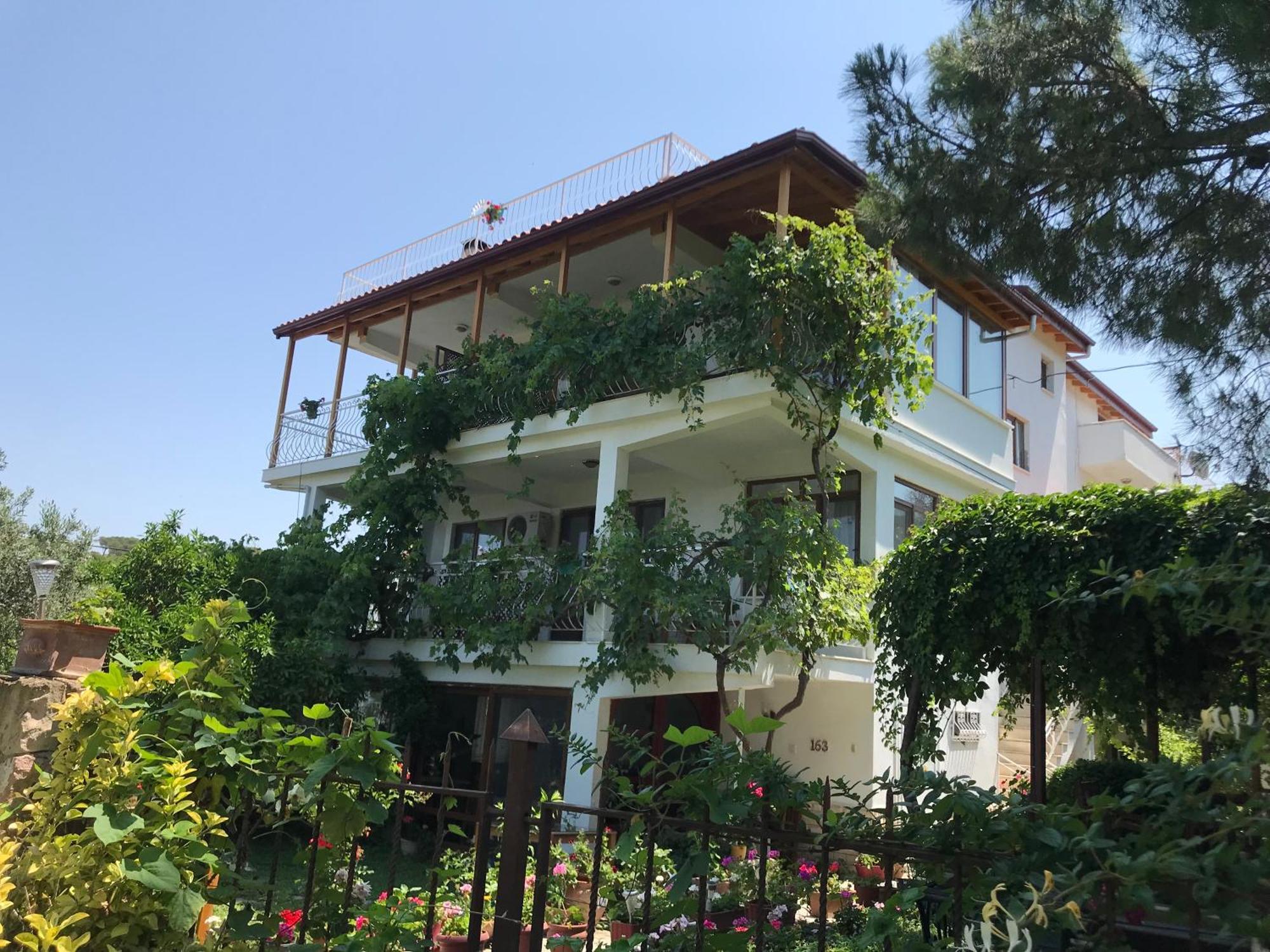 Gunebakan Taliani Hotel Айвалык Экстерьер фото