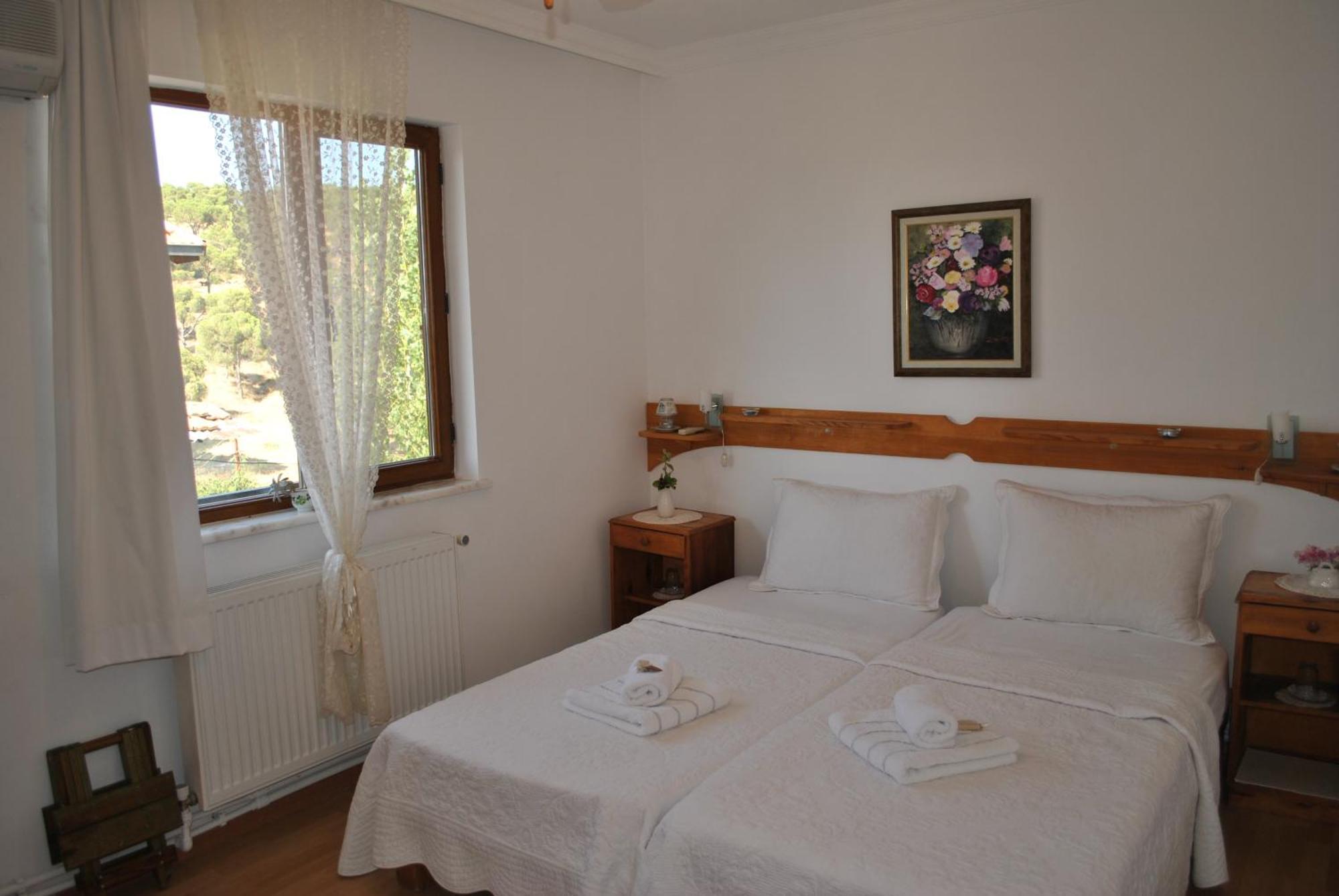Gunebakan Taliani Hotel Айвалык Экстерьер фото