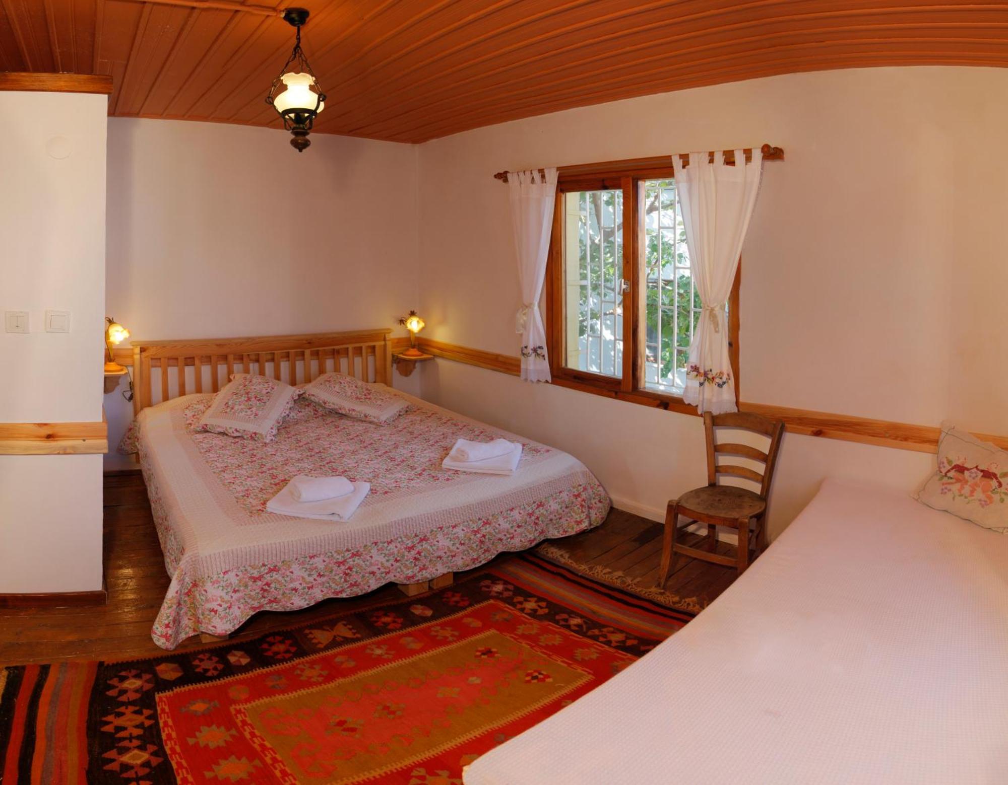 Gunebakan Taliani Hotel Айвалык Экстерьер фото